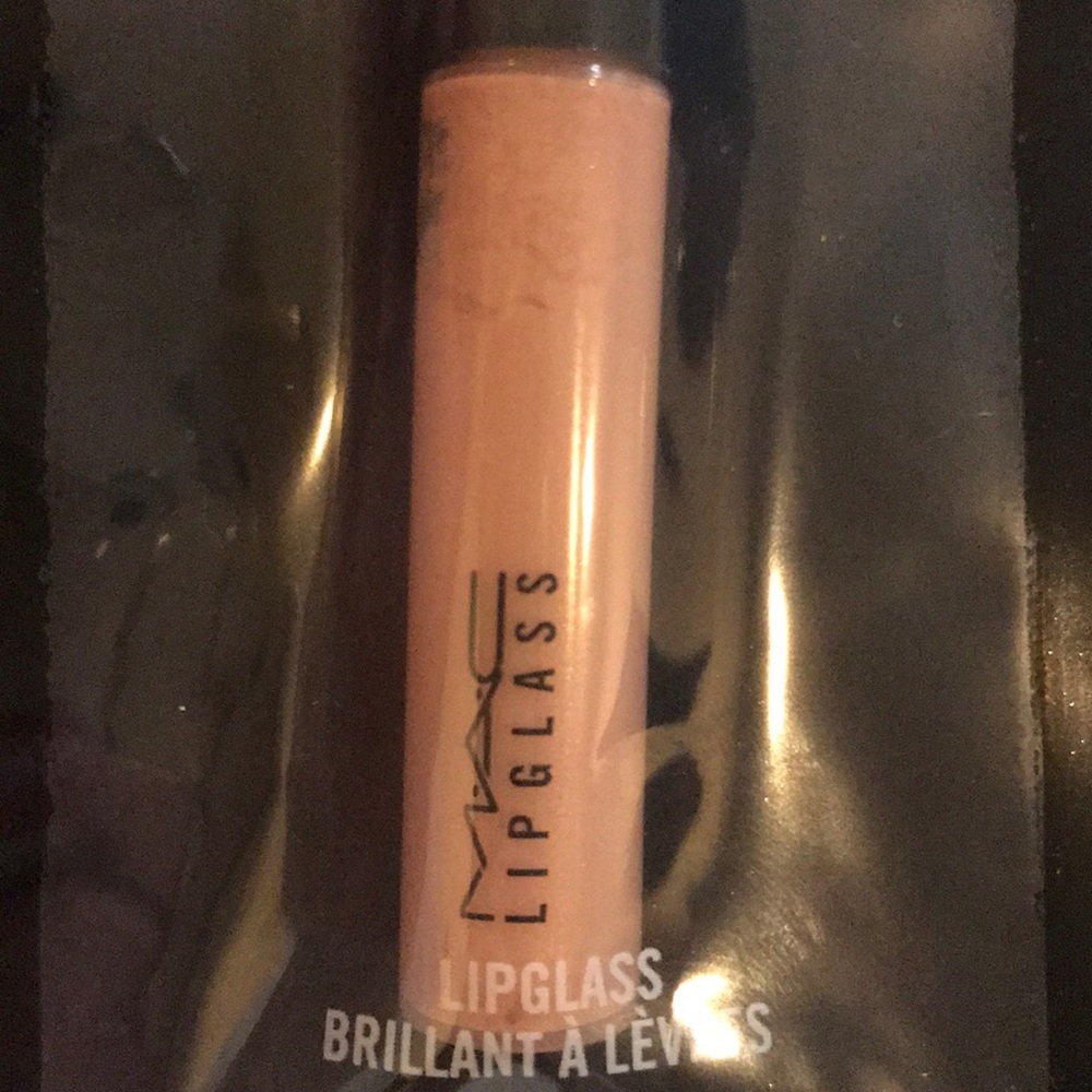 MAC LIP GLOSS - Picture 2 of 3